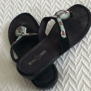 Minnetonka Beaded thongs Black 8